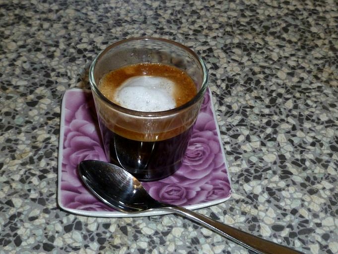 Macchiato Versus Cappuccino. Ochtend Tot Avond Koffie Fix